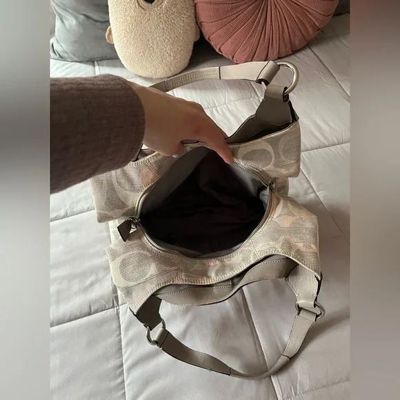 Coach Soho Optic Lynn Shoulder Bag Hobo - Picture 3 of 16